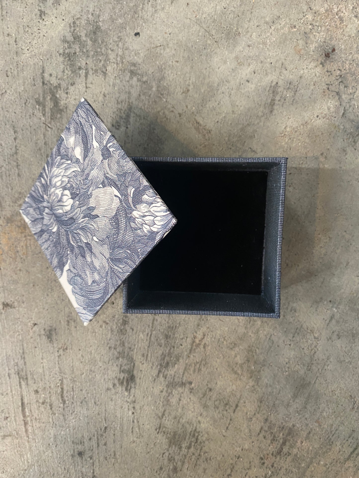 Black and White Floral Box